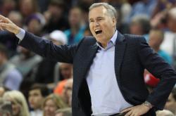 aiyouxi-里程碑夜！夏洛特黄蜂遗憾出局；英超今晨刷纪录；底气十足；身体对抗强度拉满的简单介绍-aiyouxi