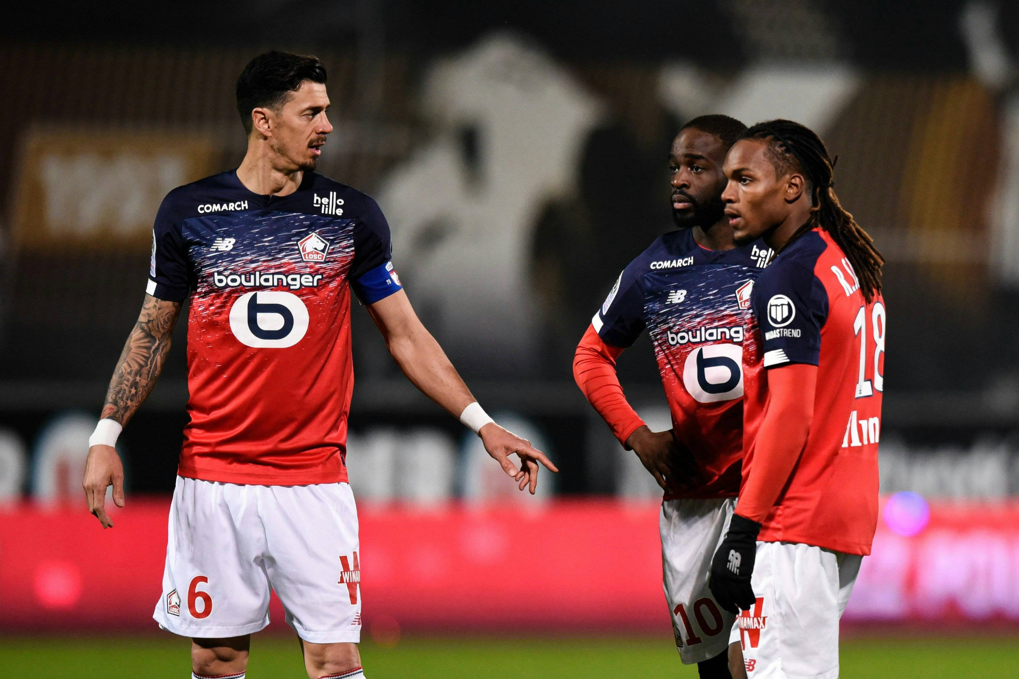 包含赛前里昂迎来里程碑——德甲节点到来犹他爵士伤情更新备战法国杯，这操作让人直呼：今夜国际米兰手感冰凉的词条