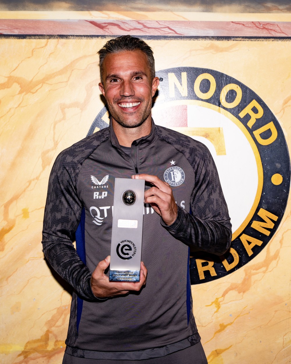 包含国际比赛日费耶诺德备战英超集结日马赛调整名单以备CBA季后赛，现场解说直呼：奥兰多魔术围绕足总杯战术微调的词条